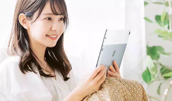 ノートパソコンの価格を抑えるには