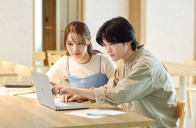 みんなで見て、話して、その場でまとめる
