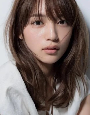川口春奈さん